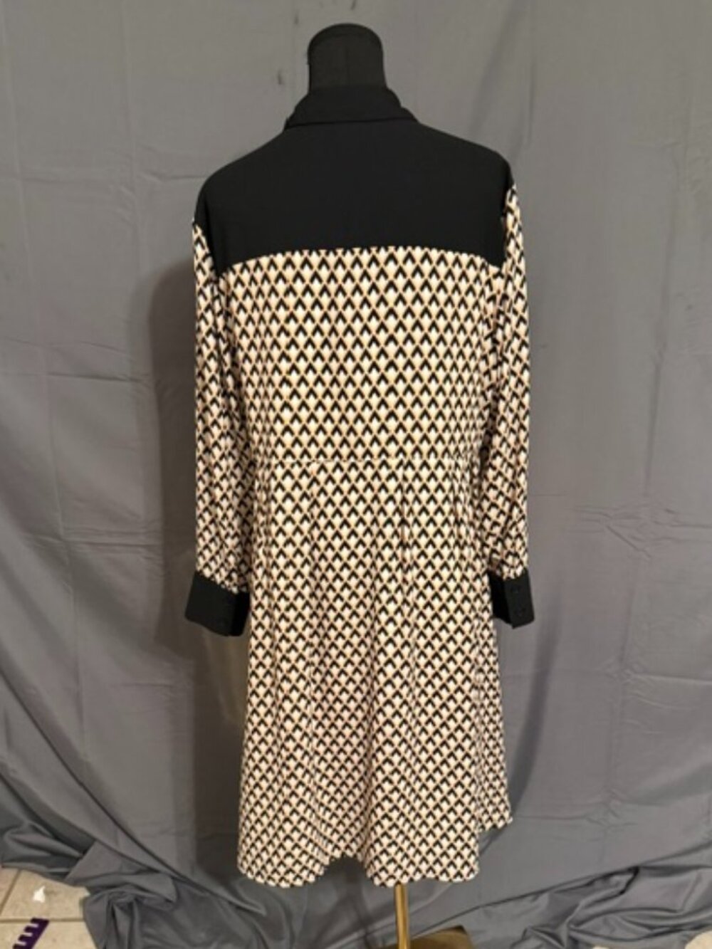 WHO WHAT WEAR Dress Size 1X(PTP 22.5 Inches) - Picture 2 of 3